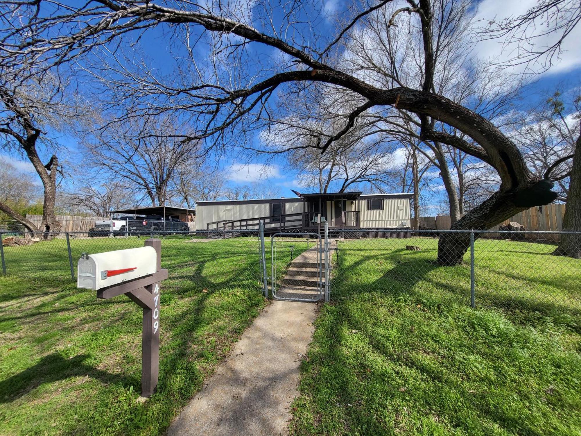 Green Haven Property Near Cota Tesla Airport Villa Austin Exterior photo